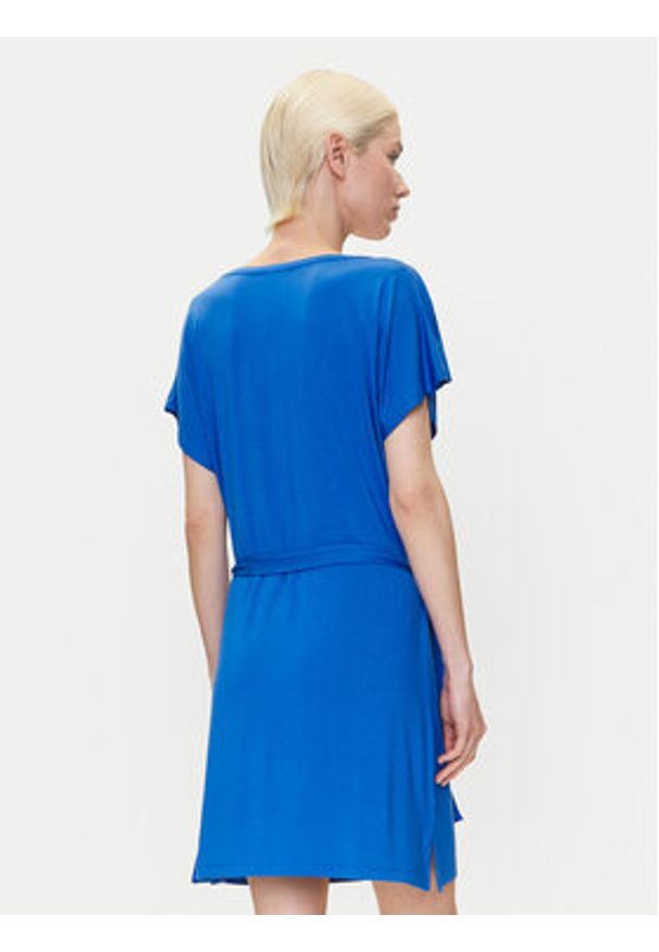 Emporio Armani Sukienka codzienna EW000783 AF12192 UA012 Niebieski Regular Fit. Okazja: na co dzień. Kolor: niebieski. Materiał: wiskoza. Typ sukienki: proste. Styl: casual