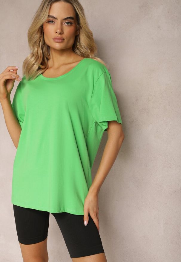 Renee - Zielona Bluzka w Stylu T-shirtowym z Okrągłym Dekoltem Lireuma. Kolor: zielony