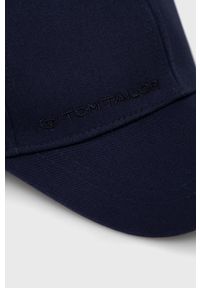 Tom Tailor czapka bawełniana kolor granatowy gładka. Kolor: niebieski. Materiał: bawełna. Wzór: gładki