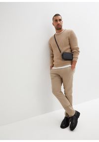 bonprix - Spodnie z gumką w talii, ze stretchem, slim fit, prosta nogawka. Kolor: zielony, beżowy. Materiał: skóra #3