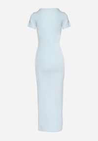 Born2be - Jasnoniebieska Taliowana Sukienka z Wiskozą z Marszczeniem Milasela. Kolor: niebieski. Materiał: wiskoza. Styl: elegancki, klasyczny #3