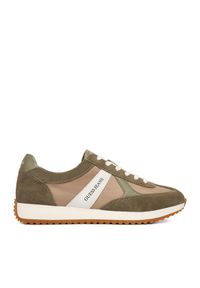 Guess Jeans Sneakersy EO-ORLANDO-01 126AM Khaki. Kolor: brązowy. Materiał: materiał #1