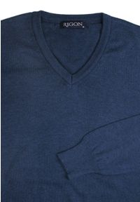 Elegancki Męski Sweter Polskiej Marki Rigon – V-neck (serek) - Niebieski. Okazja: do pracy, na spotkanie biznesowe. Kolor: niebieski. Materiał: bawełna, akryl. Styl: elegancki #2