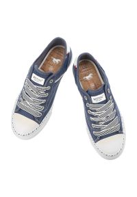 Trampki damskie Mustang, fason sznurowany niska cholewka gumowy nosek tekstylna podeszwa codzienny styl, granatowe, 1376-303-841. Okazja: na co dzień. Wysokość cholewki: przed kostkę. Zapięcie: sznurówki. Kolor: niebieski. Materiał: guma. Szerokość cholewki: normalna. Sezon: lato. Styl: casual #7