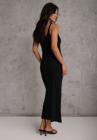 Renee - Czarna Wiskozowa Sukienka Bodycon na Szerokich Ramiączkach Amadina. Kolor: czarny. Materiał: wiskoza. Długość rękawa: na ramiączkach. Wzór: gładki. Typ sukienki: bodycon #7