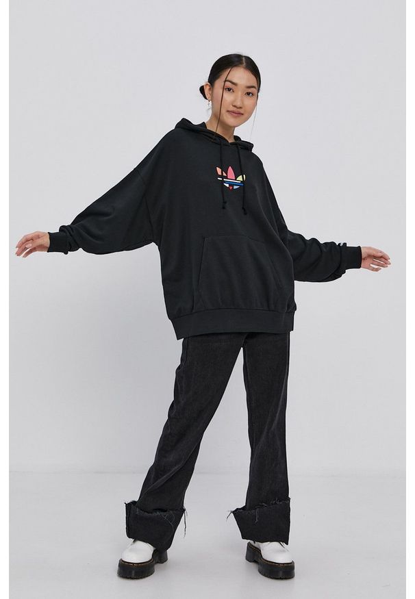 adidas Originals - Bluza. Kolor: czarny. Materiał: poliester. Długość rękawa: długi rękaw. Długość: długie