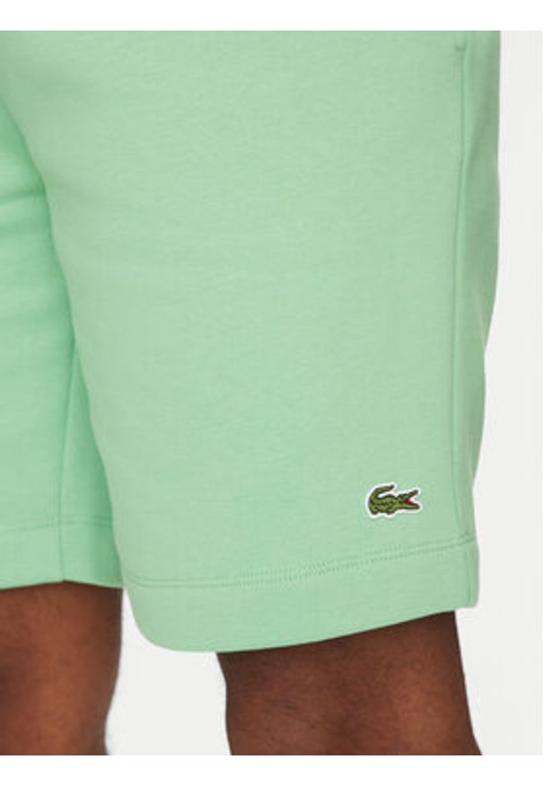 Lacoste Szorty sportowe GH9627 Zielony Regular Fit. Kolor: zielony. Materiał: bawełna. Styl: sportowy