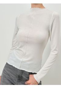 Sinsay - Bluzka z falbankami - kremowy. Typ kołnierza: kołnierz z falbankami. Kolor: kremowy