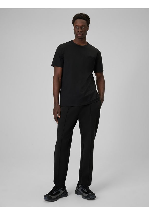 4f - 4F T-shirt regular gładki męski - czarny XL. Okazja: na co dzień. Kolor: czarny. Materiał: bawełna, dzianina. Długość rękawa: krótki rękaw. Długość: krótkie. Wzór: gładki. Styl: casual