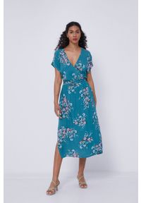 medicine - Medicine - Sukienka Staycation. Kolor: zielony. Materiał: tkanina. Długość rękawa: krótki rękaw. Typ sukienki: rozkloszowane #1