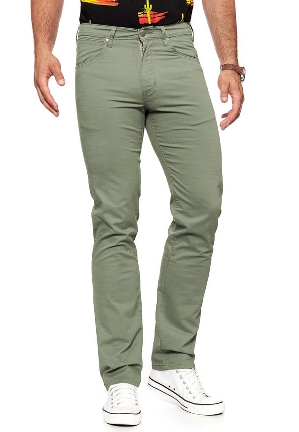 Wrangler - WRANGLER SPODNIE MĘSKIE ARIZONA MOSS GREEN W12OV6330. Materiał: materiał