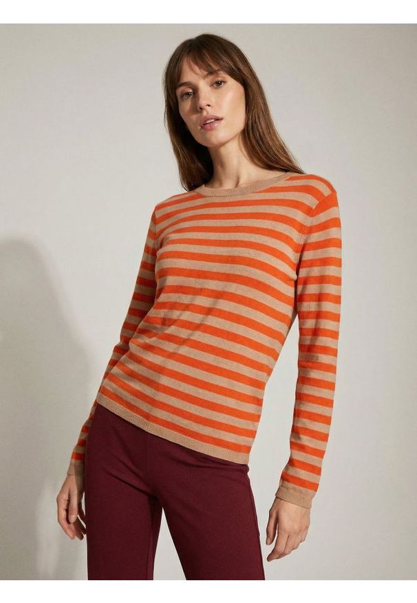 Sinsay - Wiskozowy sweter w paski - pomarańczowy. Kolor: pomarańczowy. Materiał: wiskoza. Wzór: paski