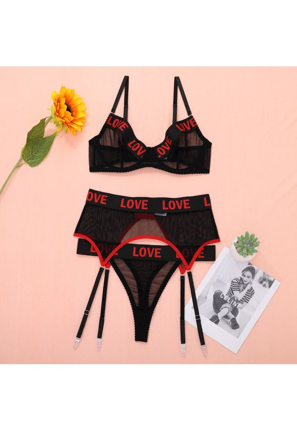 Intica - Komplet bielizny z napisem LOVE ultracienki Ingelise. Kolor: czarny. Materiał: materiał, skóra. Długość: krótkie. Wzór: napisy