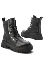 Big-Star - Czarne Glany Big Star Solidne Obuwie Damskie. Wysokość cholewki: przed kolano. Kolor: czarny. Szerokość cholewki: normalna. Wzór: aplikacja. Styl: klasyczny, rockowy #6