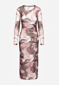 Renee - Brązowa Dopasowana Sukienka Siateczkowa Maxi z Rozcięciem i Marszczeniem Soininen. Kolor: różowy. Materiał: tkanina. Wzór: nadruk. Typ sukienki: dopasowane. Styl: elegancki. Długość: maxi #6