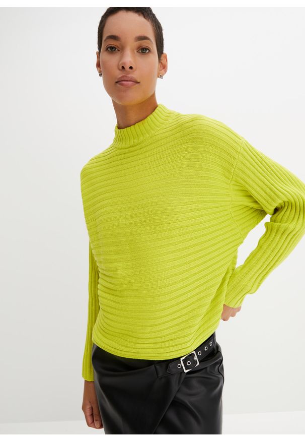 bonprix - Sweter w prążek, ze stójką. Typ kołnierza: kołnierzyk stójkowy. Kolor: zielony. Długość: krótkie. Wzór: prążki