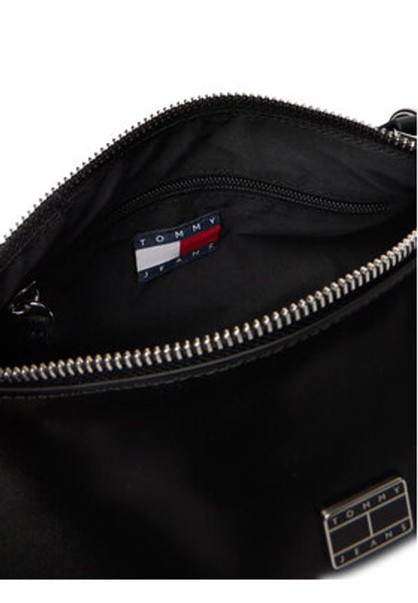 Tommy Jeans Torebka Tjw Chain Shoulder Bag AW0AW17893 Czarny. Kolor: czarny. Materiał: skórzane