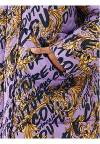 Versace Jeans Couture Kurtka zimowa 73HAT400 Fioletowy Oversize. Kolor: fioletowy. Materiał: syntetyk. Sezon: zima #3