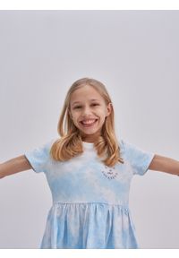 Big-Star - Sukienka dziewczęca z bawełny ekologicznej tie-dye Fionalka 400. Kolor: niebieski. Materiał: bawełna. Wzór: nadruk, kolorowy