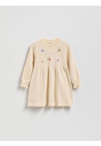 Reserved - Dzianinowa sukienka z haftem - złamana biel. Materiał: dzianina. Wzór: haft #1