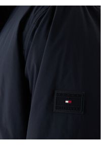 TOMMY HILFIGER - Tommy Hilfiger Kurtka przejściowa MW0MW42563 Granatowy Regular Fit. Kolor: niebieski. Materiał: syntetyk #7