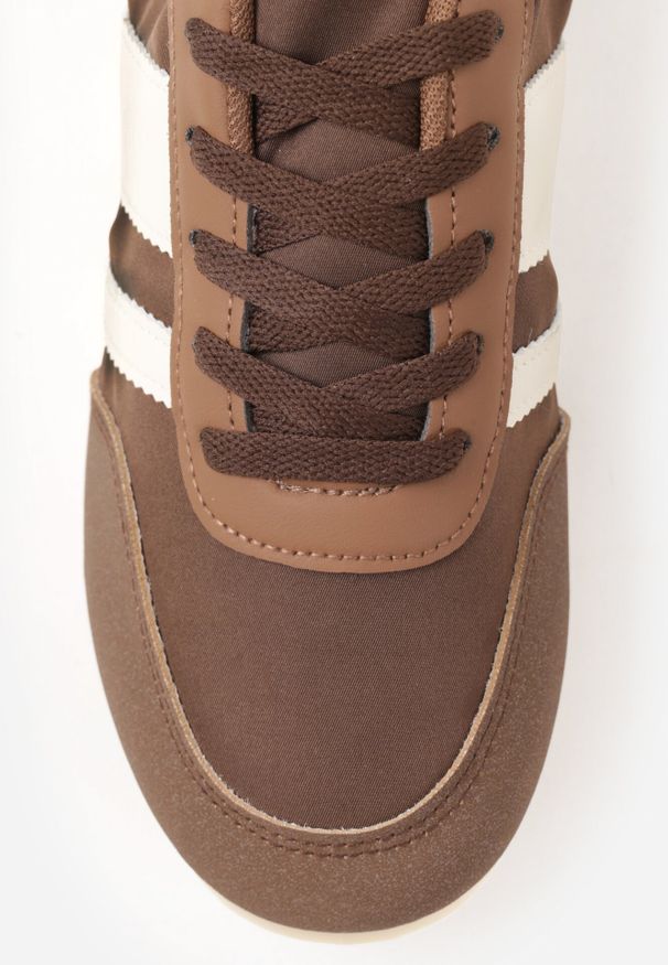 Born2be - Brązowe Sneakersy Kultowe Tenisówki z Marszczeniem przy Pięcie Rhodophine. Okazja: na co dzień. Kolor: brązowy. Materiał: jeans. Szerokość cholewki: normalna. Wzór: gładki