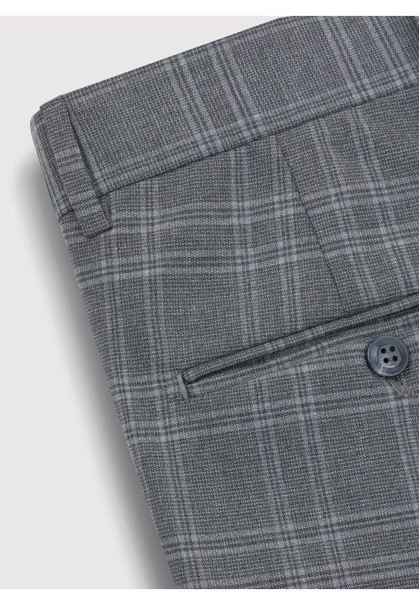 Pako Lorente - PAKO LORENTE – Szare spodnie garniturowe w kratkę. Okazja: na komunię. Kolor: szary. Materiał: poliester, wiskoza. Wzór: kratka. Styl: elegancki