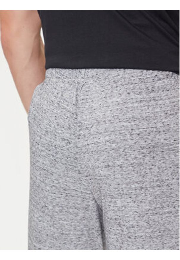 Under Armour Spodnie dresowe Ua Rival Terry Jogger 1380843-011 Szary Fitted Fit. Kolor: szary. Materiał: bawełna