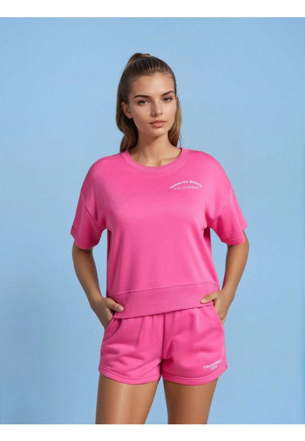 Sinsay - Bluza z krótkim rękawem - różowy. Kolor: różowy. Długość rękawa: krótki rękaw. Długość: krótkie