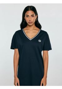 Big-Star - Sukienka damska dzianinowa z niewielkim haftem granatowa Zorkana 403. Okazja: na co dzień. Kolor: niebieski. Materiał: dzianina. Wzór: haft. Sezon: lato. Typ sukienki: sportowe. Styl: casual, klasyczny, sportowy. Długość: mini #2