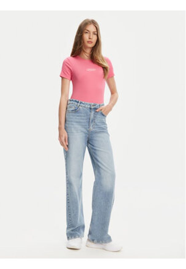 Guess Jeans T-Shirt W5YP37 KA0H1 Różowy Slim Fit. Kolor: różowy. Materiał: bawełna