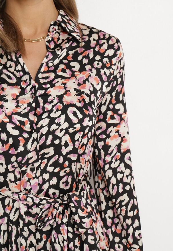 Born2be - Czarna Koszulowa Sukienka Mini z Wiązanym Paskiem Sonnad. Kolor: czarny. Materiał: materiał. Typ sukienki: koszulowe. Długość: mini