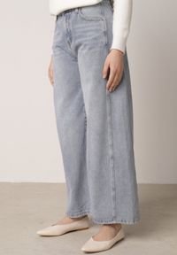 Born2be - Niebieskie Szerokie Jeansy z Bawełną i Wiskozą Zdobione Przeszyciami Harida. Stan: podwyższony. Kolor: niebieski. Wzór: aplikacja. Styl: elegancki, klasyczny #5