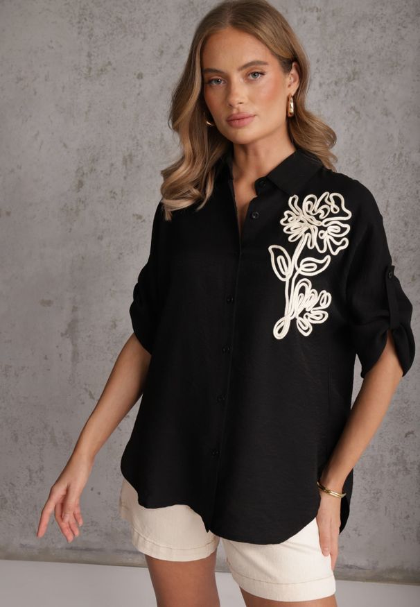 Renee - Czarna Nietoperzowa Koszula z Wiskozy z Podpinanymi Rękawami i Haftem Adreaneh. Okazja: na co dzień. Kolekcja: plus size. Kolor: czarny. Materiał: wiskoza. Wzór: haft. Sezon: lato. Styl: casual