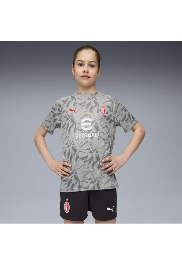 Puma - Młodzieżowa koszulka przedmeczowa AC Milan PUMA Smokey Gray White. Kolor: szary, biały, wielokolorowy. Sport: piłka nożna
