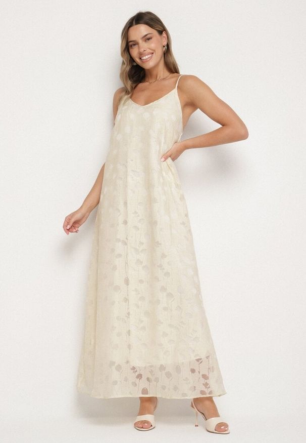 Born2be - Beżowa Sukienka z Wiskozą o Trapezowym Kroju na Ramiączkach Silarelle. Okazja: na co dzień. Typ kołnierza: dekolt w kształcie V. Kolor: beżowy. Materiał: wiskoza. Długość rękawa: na ramiączkach. Typ sukienki: trapezowe. Styl: casual, elegancki