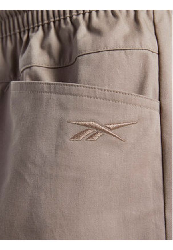 Reebok Szorty sportowe Classics Skateboard Shorts HT8174 Brązowy. Kolor: brązowy. Materiał: bawełna. Styl: sportowy. Sport: skateboard