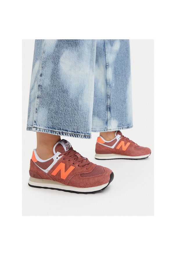 Sneakersy New Balance. Kolor: czerwony