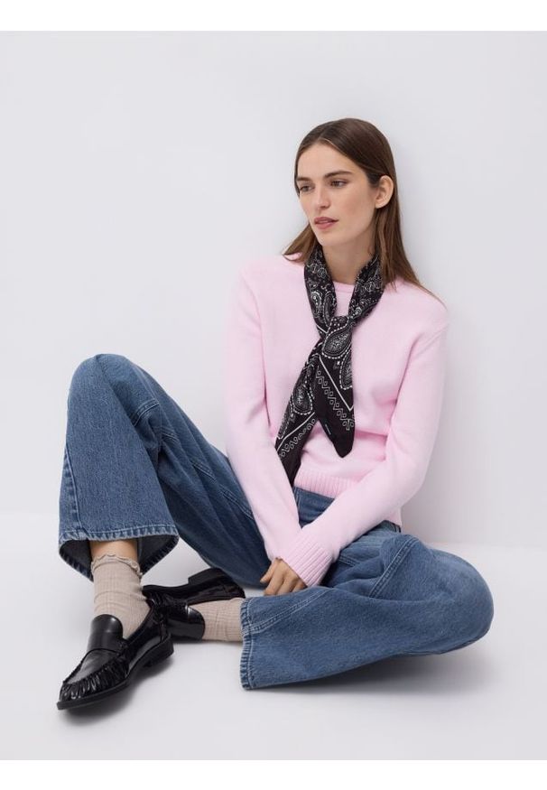 Reserved - Sweter z wiskozą - różowy. Kolor: różowy. Materiał: wiskoza