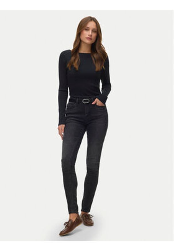 Vero Moda Bluzka Ruby 10343005 Czarny Regular Fit. Kolor: czarny. Materiał: bawełna