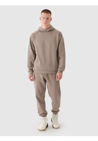 4f - 4F Spodnie dresowe joggery męskie - brązowe XL. Kolor: brązowy. Materiał: dresówka. Wzór: gładki, ze splotem. Sport: fitness