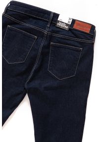 Wrangler - WRANGLER SKINNY RINSEWASH W28KLU023. Wzór: jednolity, aplikacja #10