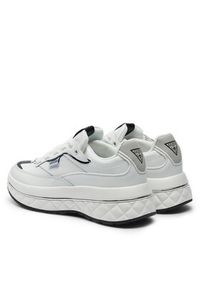 Guess Sneakersy Kyrki FLTKYR LEA12 Biały. Kolor: biały. Materiał: skóra