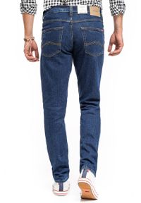 Mustang - MUSTANG TRAMPER TAPERED MĘSKIE SPODNIE JEANSOWE JEANSY DENIM BLUE 1014044 5000 980. Okazja: do pracy, na randkę, na spotkanie biznesowe, na co dzień. Styl: klasyczny, elegancki, sportowy, biznesowy, casual #9