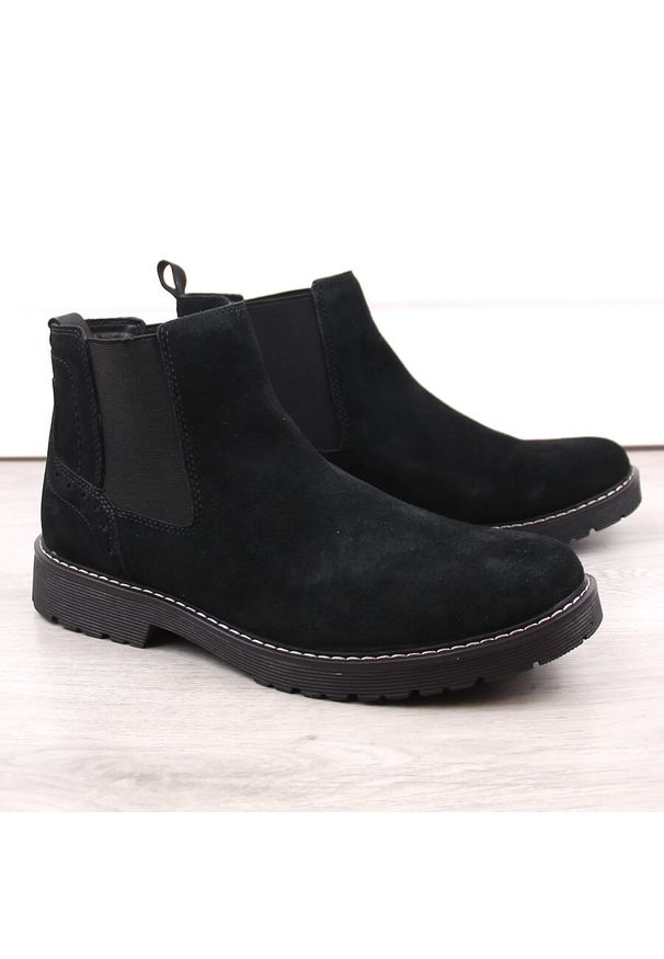 Skórzane zamszowe buty sztyblety męskie wsuwane czarne Filippo MBT5003. Zapięcie: bez zapięcia. Kolor: czarny. Materiał: skóra
