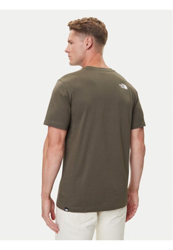 The North Face T-Shirt Simple Dome NF0A87NG Brązowy Regular Fit. Kolor: brązowy. Materiał: bawełna