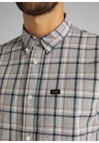 Lee - MĘSKA KOSZULA LEE LEE BUTTON DOWN GREY MELE L880RN37 112123425. Typ kołnierza: button down #3