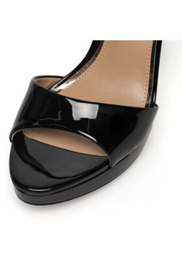 Nine West Sandały WFA2733-2A Czarny. Kolor: czarny. Materiał: syntetyk