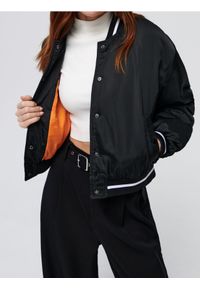 Sinsay - Kurtka bejsbolówka - czarny. Kolor: czarny #1