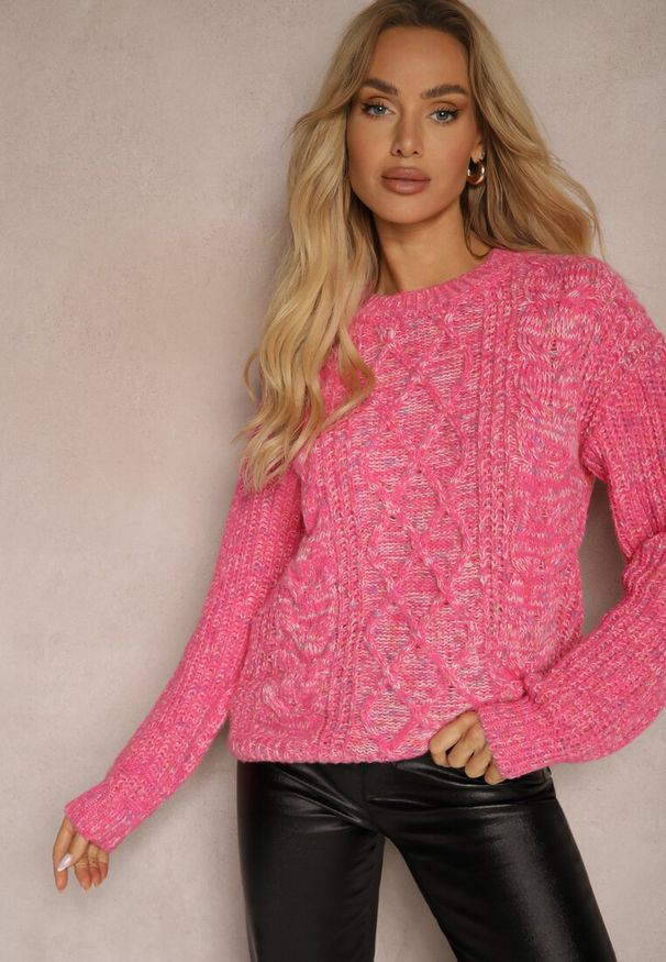 Renee - Fuksjowy Casualowy Sweter z Wełną z Kolorowymi Przeszyciami Dezira. Okazja: na co dzień. Kolor: różowy. Materiał: wełna. Długość rękawa: długi rękaw. Długość: długie. Wzór: kolorowy. Styl: casual